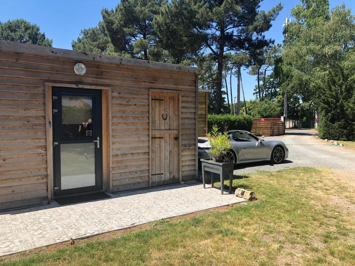 Cabane Du Circuit Le Mans Esterno foto